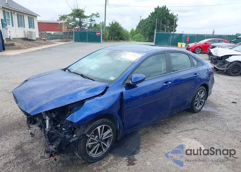 2022 Kia Forte Lxs z USA, uszkodzony, nr VIN 3KPF24AD7NE432905